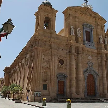 Eolo Couette-café 4*